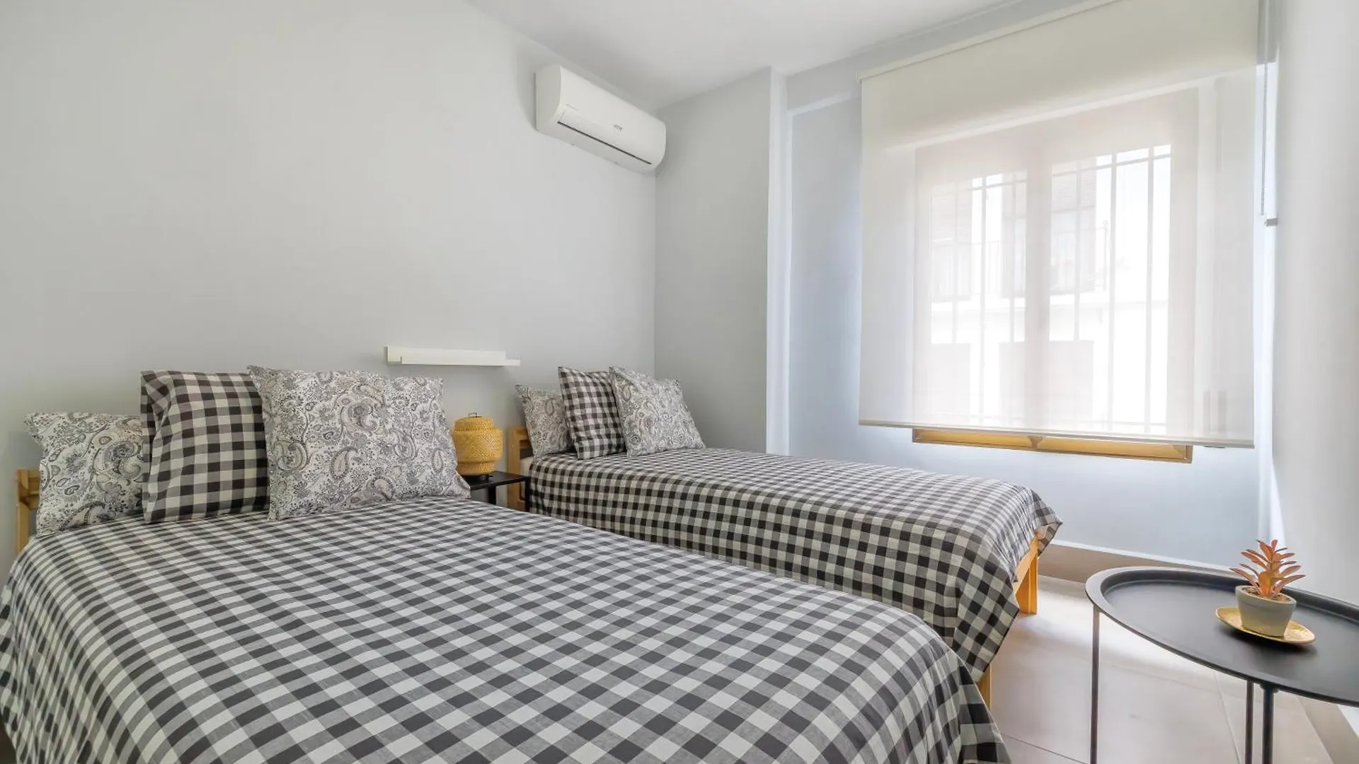 La Flor Del Cerezo & Center Apartment Cordoba Spain
